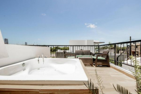 Stylish & Comfy ~ Rooftop Terrace ~ Jacuzzi ~ BBQ